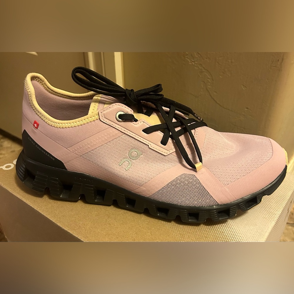 NEW On Women's Cloud X 3 AD Sneakers - Size 9